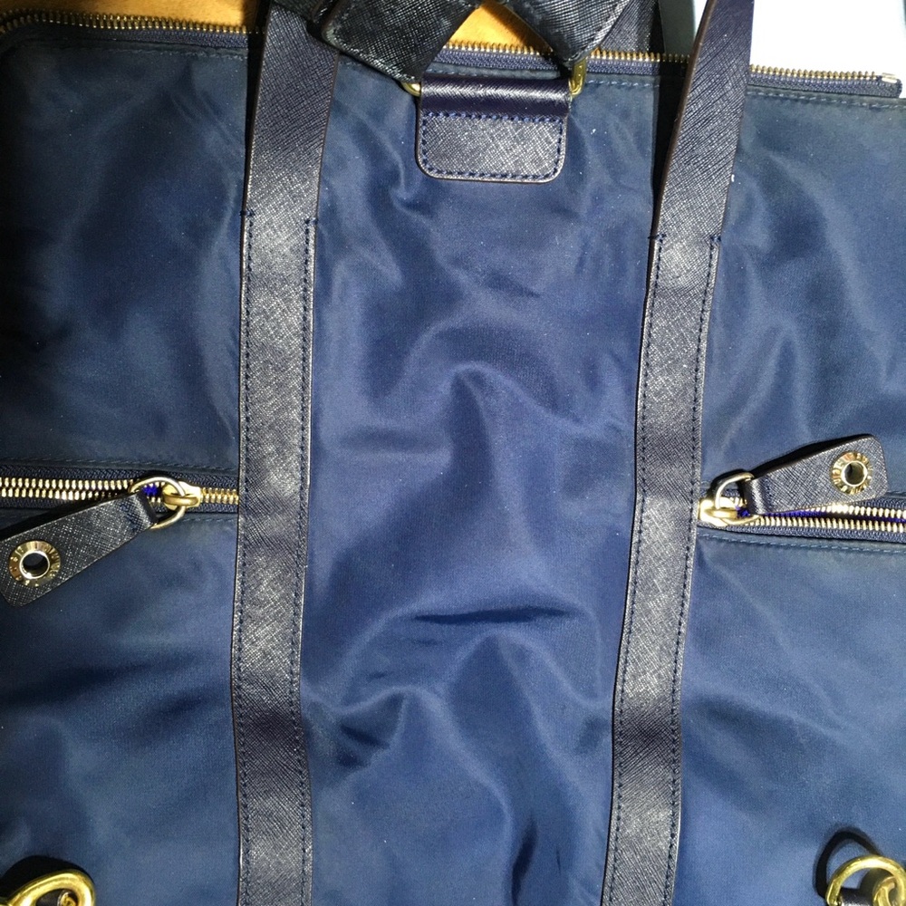 Henri Bendel Jet Set Backpack Sling Back Shoulder Bag Navy Blue - Picture 9 of 16